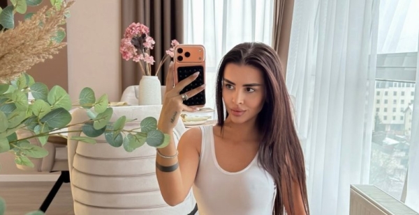 Кристина Бухынбалтэ чуть не подожгла подругу в её день рождения Кристина Бухынбалтэ чуть не подожгла подругу в её день рождения