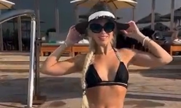 Анна Брянская отдыхает в Дубае с Назаром Зиньковским Анна Брянская отдыхает в Дубае с Назаром Зиньковским