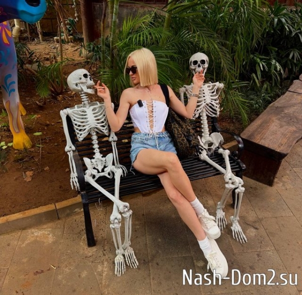 Элина Рахимова присмотрела себе «запасного» кавалера Элина Рахимова присмотрела себе «запасного» кавалера