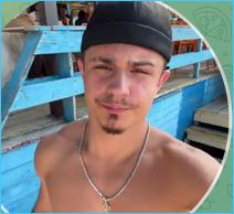 Никита Гуранда отрастил усы и входит в прайм Никита Гуранда отрастил усы и входит в прайм