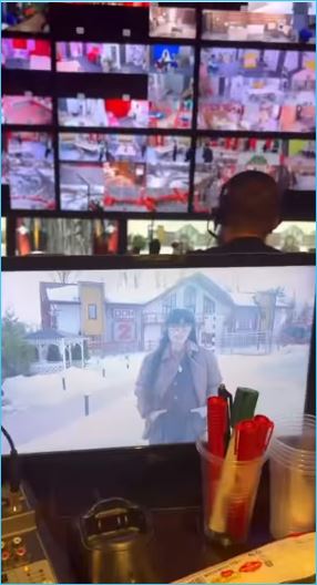 Нелли Ермолаева показала рабочие моменты со съемок Дома 2 Нелли Ермолаева показала рабочие моменты со съемок Дома 2