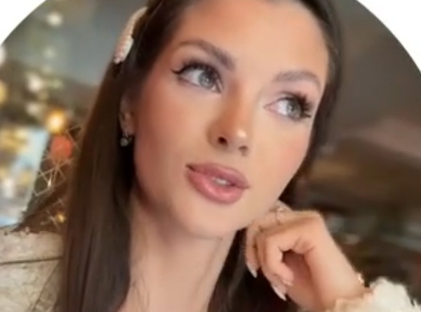 Анна Самонина счастлива с новым парнем Анна Самонина счастлива с новым парнем