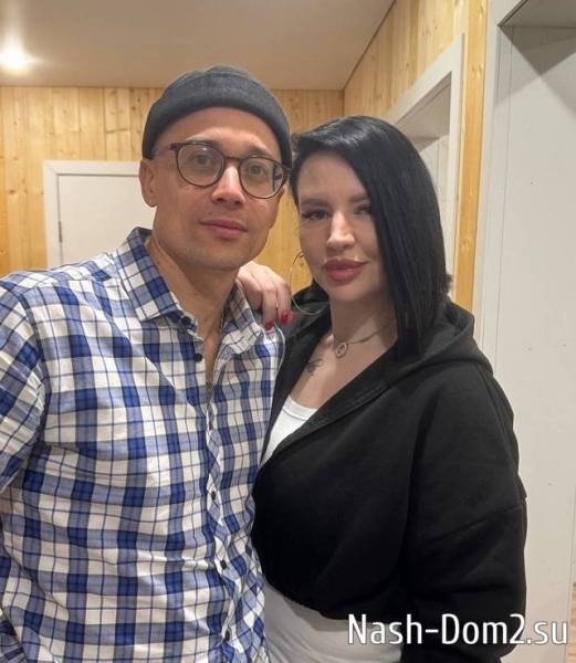 Александра Черно приставала к беременной жене Гобозова Александра Черно приставала к беременной жене Гобозова