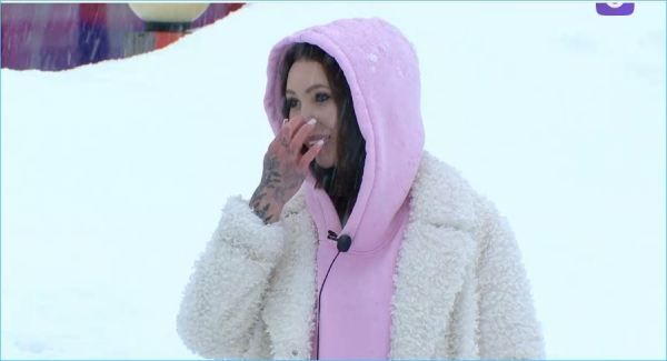 Клавдия Безверхова призналась, что Роберт до сих пор не знает, что она в паре с Баланом Клавдия Безверхова призналась, что Роберт до сих пор не знает, что она в паре с Баланом