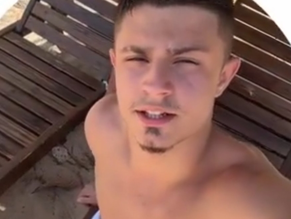 Новый кастинг? Никита Гуранда пригласил в Китай своих поклонниц Новый кастинг? Никита Гуранда пригласил в Китай своих поклонниц