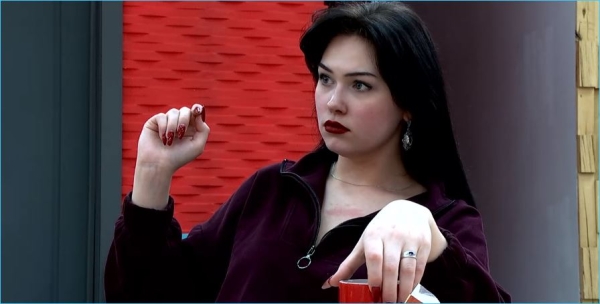 Дарья Виноградова не видит в обитателях мужской спальни достойных себя парней Дарья Виноградова не видит в обитателях мужской спальни достойных себя парней