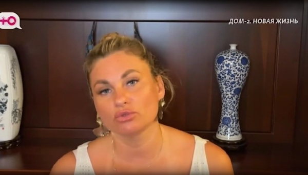 Вероника разозлилась на Альберта Граковича, который хочет угодить Элине Рахимовой Вероника разозлилась на Альберта Граковича, который хочет угодить Элине Рахимовой