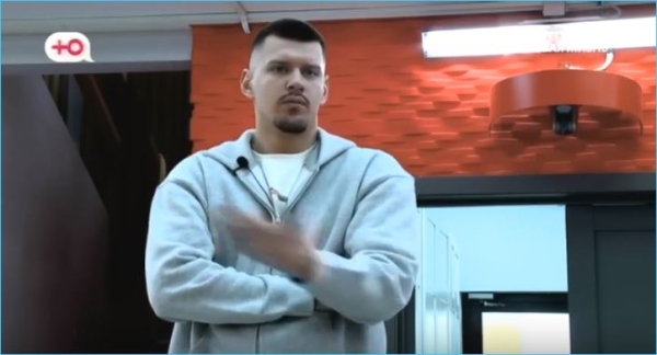 Ксения Нечаева просит не приписывать к ней Степана Карпова Ксения Нечаева просит не приписывать к ней Степана Карпова