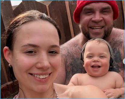 Глеб Жемчугов с семьей празднует день рождения младшего сына Глеб Жемчугов с семьей празднует день рождения младшего сына