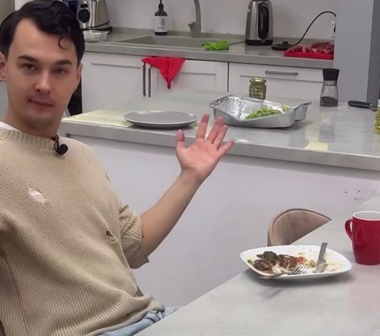 Клава Ермакович помогает Руслану Асланову завоевать Нечаеву Клава Ермакович помогает Руслану Асланову завоевать Нечаеву