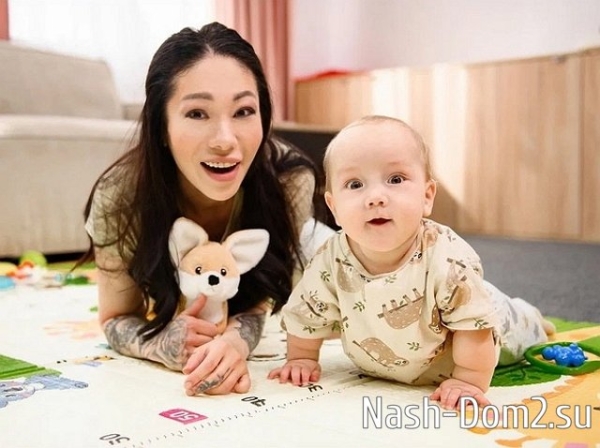 Бывшая участница Дома-2 проявляет симпатию Никите Утенкову Бывшая участница Дома-2 проявляет симпатию Никите Утенкову