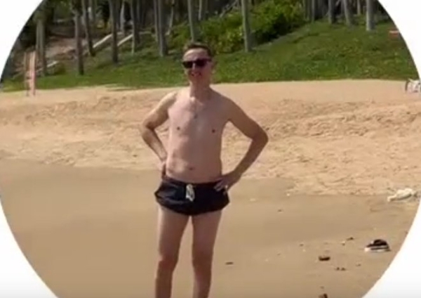 Никита Гуранда выяснил, что злит Альберта Граковича в Китае Никита Гуранда выяснил, что злит Альберта Граковича в Китае