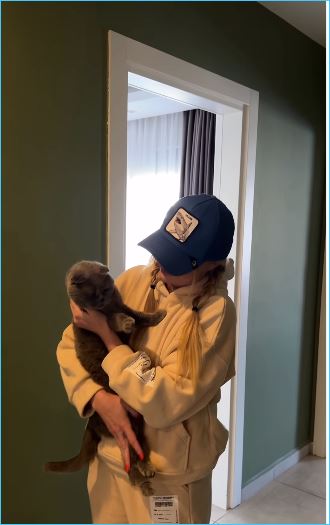 Сергей Пынзарь заранее поздравил жену Дарью с 8 Марта Сергей Пынзарь заранее поздравил жену Дарью с 8 Марта