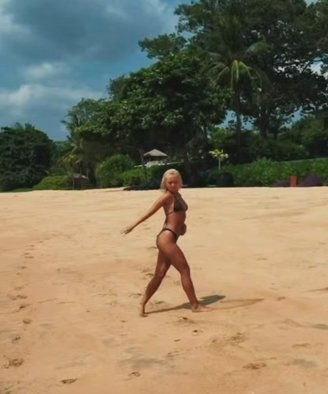 Элине Рахимовой всё равно на мнение окружающих по поводу её личной жизни Элине Рахимовой всё равно на мнение окружающих по поводу её личной жизни