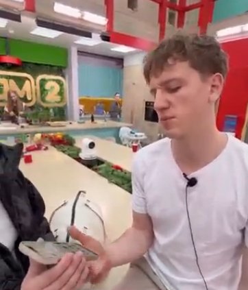 Стало известно, к кому ушла от Стёпы Карпова "бытовой инвалид" Ксюша Нечаева Стало известно, к кому ушла от Стёпы Карпова "бытовой инвалид" Ксюша Нечаева