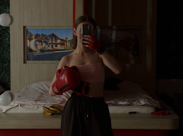 Саша Зотова начала заниматься боксом с Никитой Гурандой Саша Зотова начала заниматься боксом с Никитой Гурандой