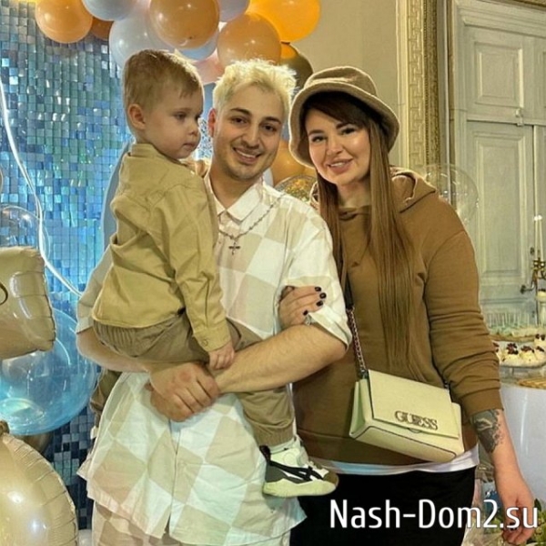 Элина Рахимова - разрушительница супружеских пар Дома-2 Элина Рахимова - разрушительница супружеских пар Дома-2