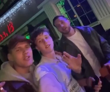 Евгений Сидоров и Степан Карпов устроили гулянку без Ксении Нечаевой Евгений Сидоров и Степан Карпов устроили гулянку без Ксении Нечаевой