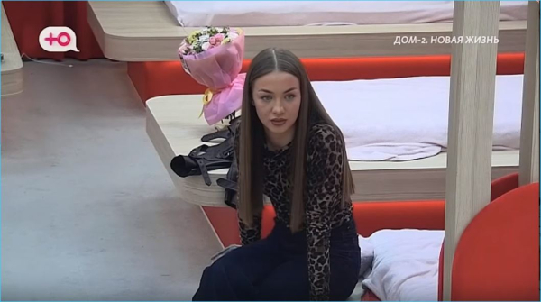 Александра Зотова считает Дарью Обирину двуличным человеком Александра Зотова считает Дарью Обирину двуличным человеком