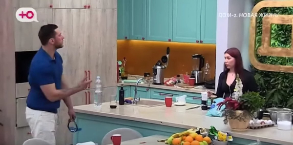 Вова Балан дал оплеуху Карпову, как младшему брату Вова Балан дал оплеуху Карпову, как младшему брату