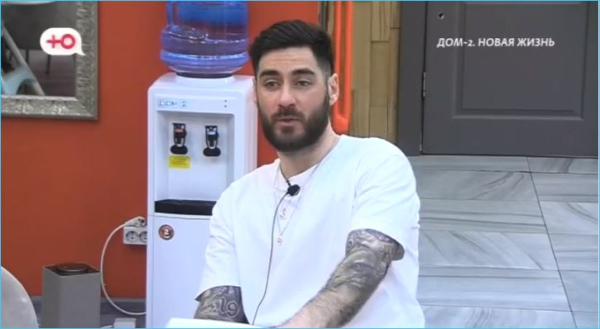 Самым верным сторонником Элины Рахимовой на проекте остался только Тигран Салибеков Самым верным сторонником Элины Рахимовой на проекте остался только Тигран Салибеков