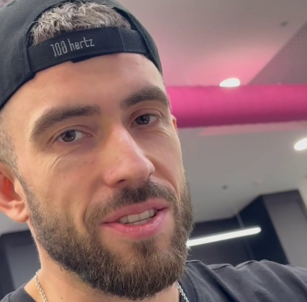 Игорь Григорьев сожалеет о том, что подписчицы не пошли на его марафон Игорь Григорьев сожалеет о том, что подписчицы не пошли на его марафон