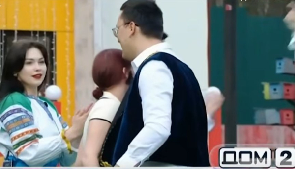 Даша Виноградова про Маковскую: Сидела под столом, как собака Даша Виноградова про Маковскую: Сидела под столом, как собака