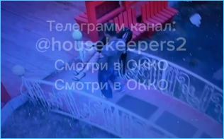 Никита Гуранда сразу же на поляне заселился с новенькой девушкой Никита Гуранда сразу же на поляне заселился с новенькой девушкой