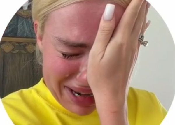 Марина Страхова заявила, что муж украл её детей Марина Страхова заявила, что муж украл её детей