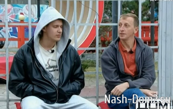 Альберт Гракович отгоняет от жены нового поклонника Альберт Гракович отгоняет от жены нового поклонника