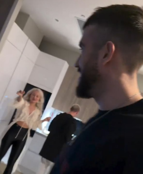 Игорь Григорьев снова выбрал компанию Безуса, а не Катю Квашникову Игорь Григорьев снова выбрал компанию Безуса, а не Катю Квашникову