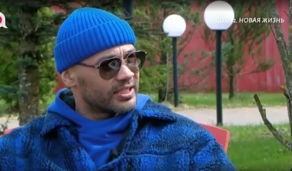 Психолог Светлана Прель готовится к интервью с Андреем Черкасовым Психолог Светлана Прель готовится к интервью с Андреем Черкасовым