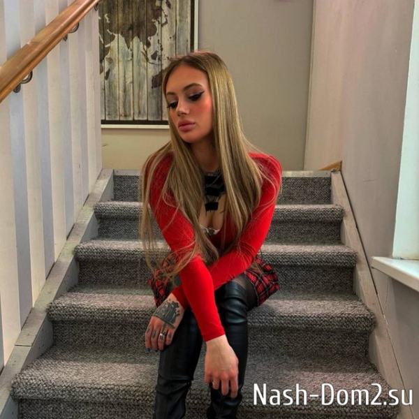 Ксения Карпова развлекается за счёт Альберта Гракович Ксения Карпова развлекается за счёт Альберта Гракович