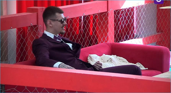 Степан Карпов доволен знакомством с родителями Ксении Нечаевой Степан Карпов доволен знакомством с родителями Ксении Нечаевой