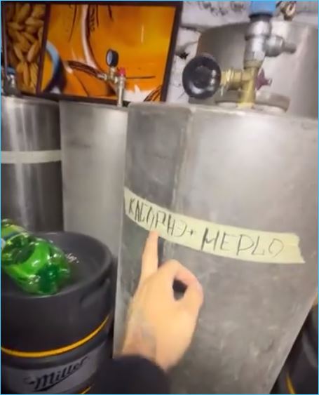 Никита Гуранда гордится своей семьей и погребом отца Никита Гуранда гордится своей семьей и погребом отца