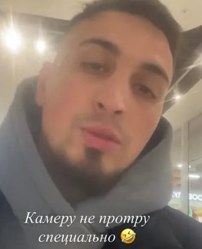 Руслан Асланов взял отпуск, чтобы решить проблемы с документами Руслан Асланов взял отпуск, чтобы решить проблемы с документами