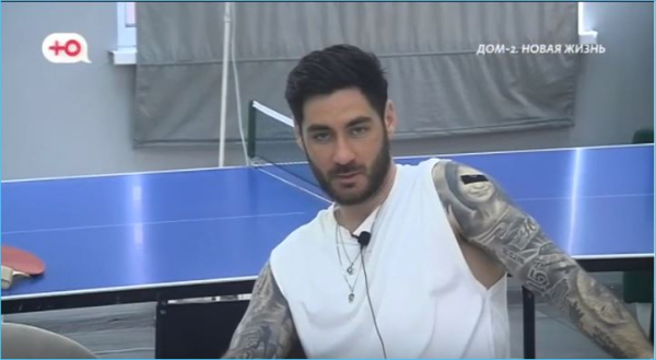 Как Тигран Салибеков учится ухаживать за женой у Степана Карпова Как Тигран Салибеков учится ухаживать за женой у Степана Карпова