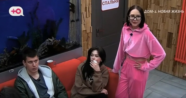 Стало известно, к кому ушла от Стёпы Карпова "бытовой инвалид" Ксюша Нечаева Стало известно, к кому ушла от Стёпы Карпова "бытовой инвалид" Ксюша Нечаева