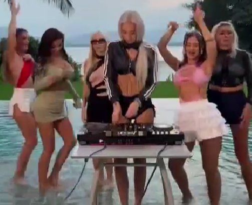 У Елены Тепловодской появился шанс вернуть Яббарова У Елены Тепловодской появился шанс вернуть Яббарова