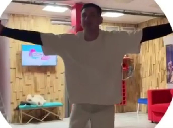 Роман Кузин вернулся на Дом 2 и сразу влюбился Роман Кузин вернулся на Дом 2 и сразу влюбился