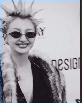 Марго Овсянникова получила премию «Прорыв года», Филипп Киркоров доволен Марго Овсянникова получила премию «Прорыв года», Филипп Киркоров доволен