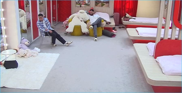 Почему не везёт Руслану Асланову с «братишками» и девушкой Почему не везёт Руслану Асланову с «братишками» и девушкой