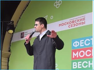 Дмитрий Дмитренко, Александр Гобозов и Степан Меньщиков гордятся выступлением на одной сцене Дмитрий Дмитренко, Александр Гобозов и Степан Меньщиков гордятся выступлением на одной сцене