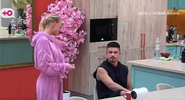 Кристина Лясковец возмущена тем, что Рахимова называется её "мамочкой" Гуранды Кристина Лясковец возмущена тем, что Рахимова называется её "мамочкой" Гуранды