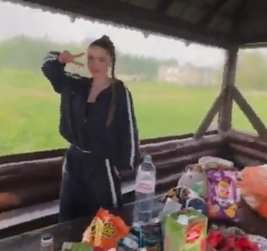 Никита Гуранда отправился на шашлыки с Квашниковой и Тырлышкиной Никита Гуранда отправился на шашлыки с Квашниковой и Тырлышкиной