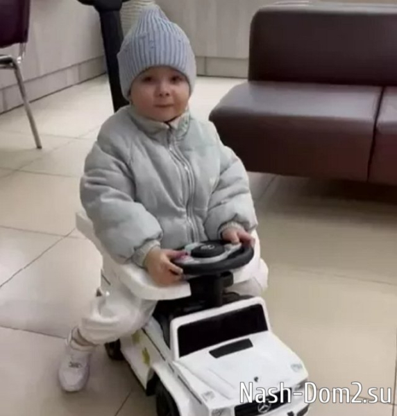Юлия Колисниченко вывезла сыновей на отдых к морю Юлия Колисниченко вывезла сыновей на отдых к морю