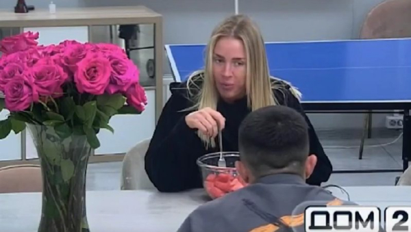 Тигран Салибеков считает, что Лясковец начала "сливаться" и скоро бросит Гуранду Тигран Салибеков считает, что Лясковец начала "сливаться" и скоро бросит Гуранду