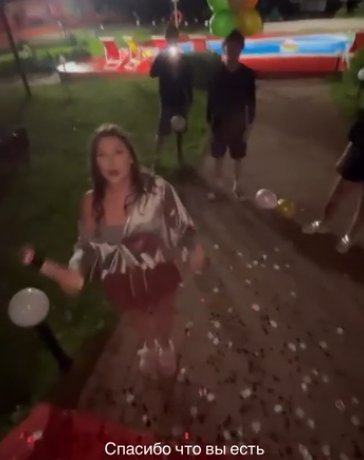 Карина Тетуева отмечает 24-летие на Доме 2 Карина Тетуева отмечает 24-летие на Доме 2