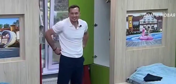 Роман Кузин считает Рахимову самым "опасным арсеналом" Дома 2 Роман Кузин считает Рахимову самым "опасным арсеналом" Дома 2
