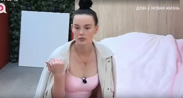 Карина Тетуева утверждает, что у Элины Рахимовой есть справка о биполярном расстройстве Карина Тетуева утверждает, что у Элины Рахимовой есть справка о биполярном расстройстве